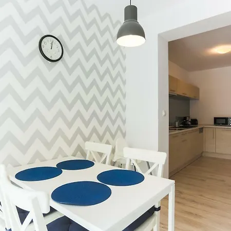 - Konopnickiej 10 شقة سفينويتشي